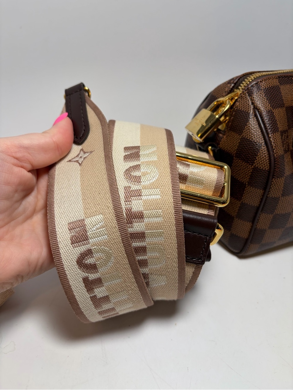 SOLD Louis Vuitton Speedy 20 Bandouliere Damier Ebene w/COA, dust bag & box - Picture 7 of 16